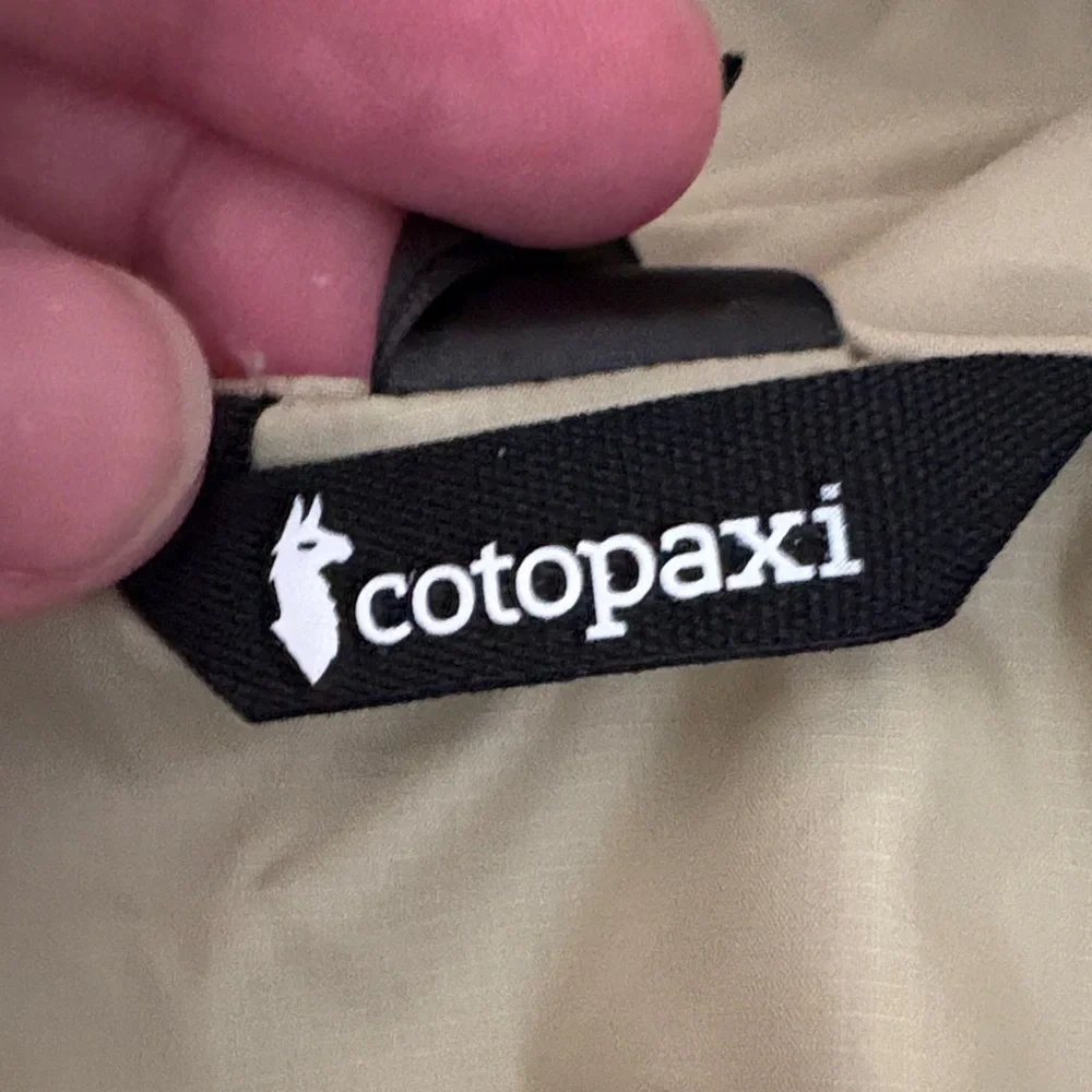 Cotopaxi Women’s NWT Beige Puffer Jacket with under layer 🦙 🏔️ - Picture 13 of 14